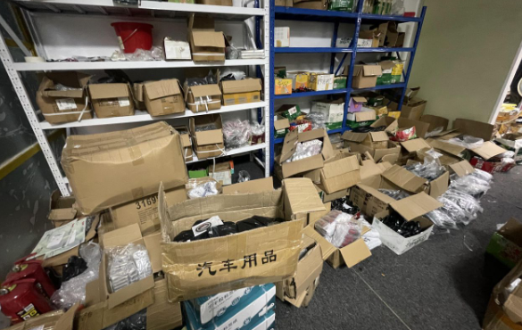 亚马逊查处国内三家造假窝点，查获超24万假冒品-西邮物流